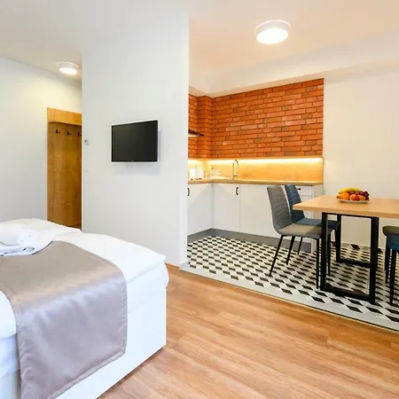 Berill Aparthotel Sarvar